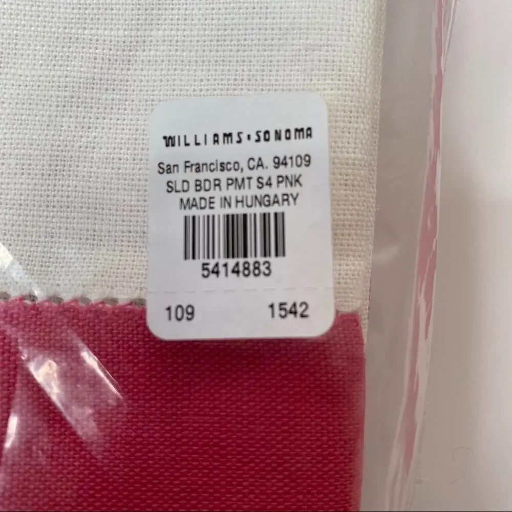 Williams Sonoma Bordered Hotel Napkins Placemat